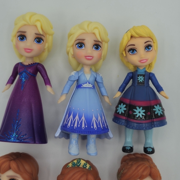 Disney Frozen Anna & Elsa Mini Toddler Dolls - Picture 2 of 4